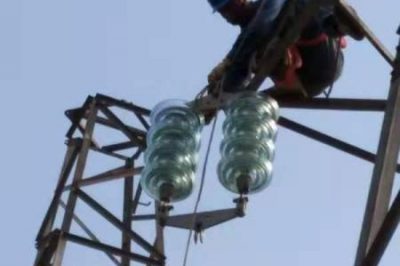 銅川供電公司采用環形繩牽引新導線方式遷改35千伏線路
