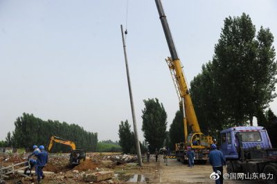 寧陽縣供電公司對10千伏園區線路及支線進行遷移改造