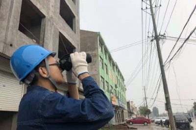 開展雨后設備巡視，為迎峰度夏期間安全供電消除隱患