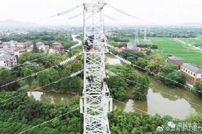110千伏輸變電工程現(xiàn)場(chǎng)放導(dǎo)線
