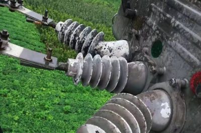 10千伏富燕線回路桿上兩臺柱上開關同時被雷電擊