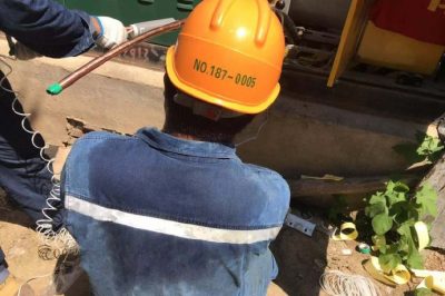 亮麗送變電分公司在浐灞生態區灞灃路進行新裝供電工作