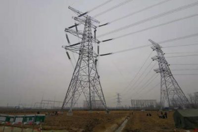 江蘇宿遷宿豫東500千伏輸變電工程線路現場