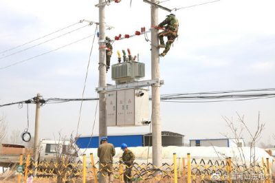 立桿架線強農網 機井通電惠民生