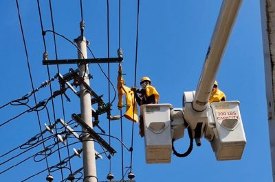 10千伏路西線櫻桃園支線26號桿進行帶電接火作業