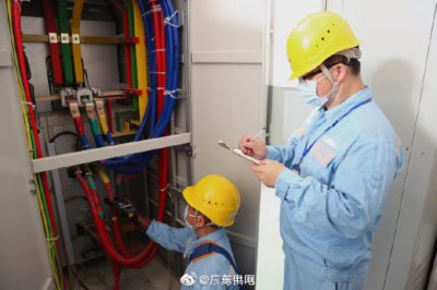 聯合東莞市應急管理部門前往清溪鎮各大企業進行聯合專項用電檢查