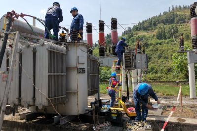 暴雨致部分電網線路和設備停運爭分奪秒組織搶修