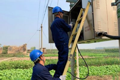 國網南宮市供電公司南便供電所對轄區內10千伏線路進行巡視