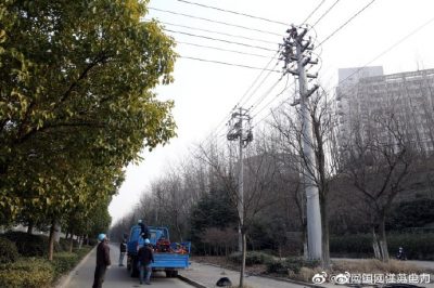 對配網線路開展隱患排查