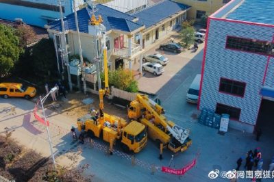 ?溧水供電首次開展帶電作業機器人實際操作
