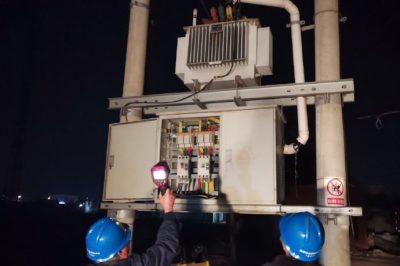 在夜間電力負荷高峰期對變壓器、線路進行巡視