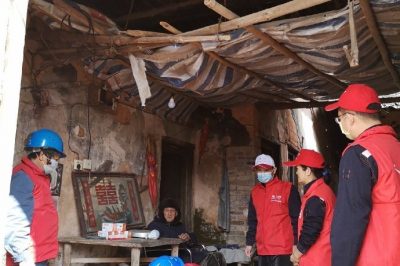 開展“關愛老人，為家居線路保安全”為主題的愛心志愿活動